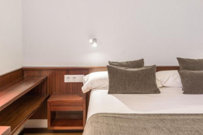 Отель Hotel Emporda  Фигерас